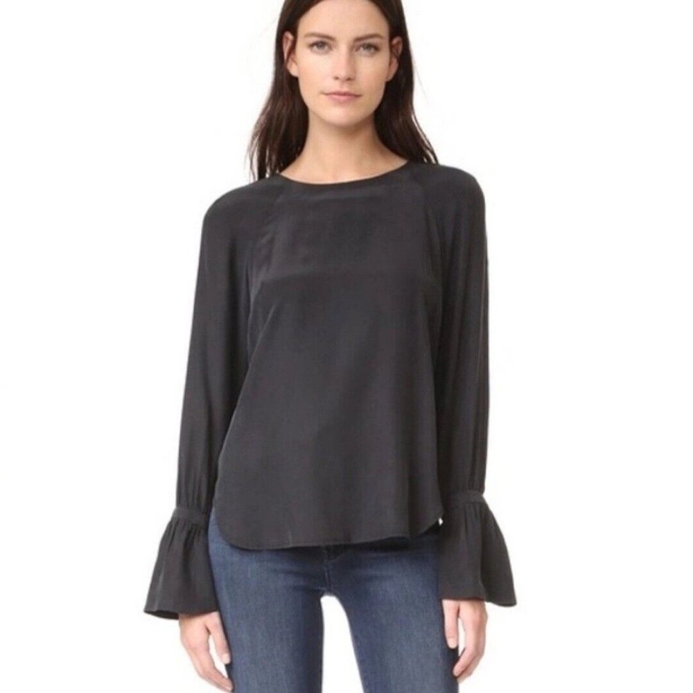 New Frame Voluminous Cuff Silk Top Black Size Medium